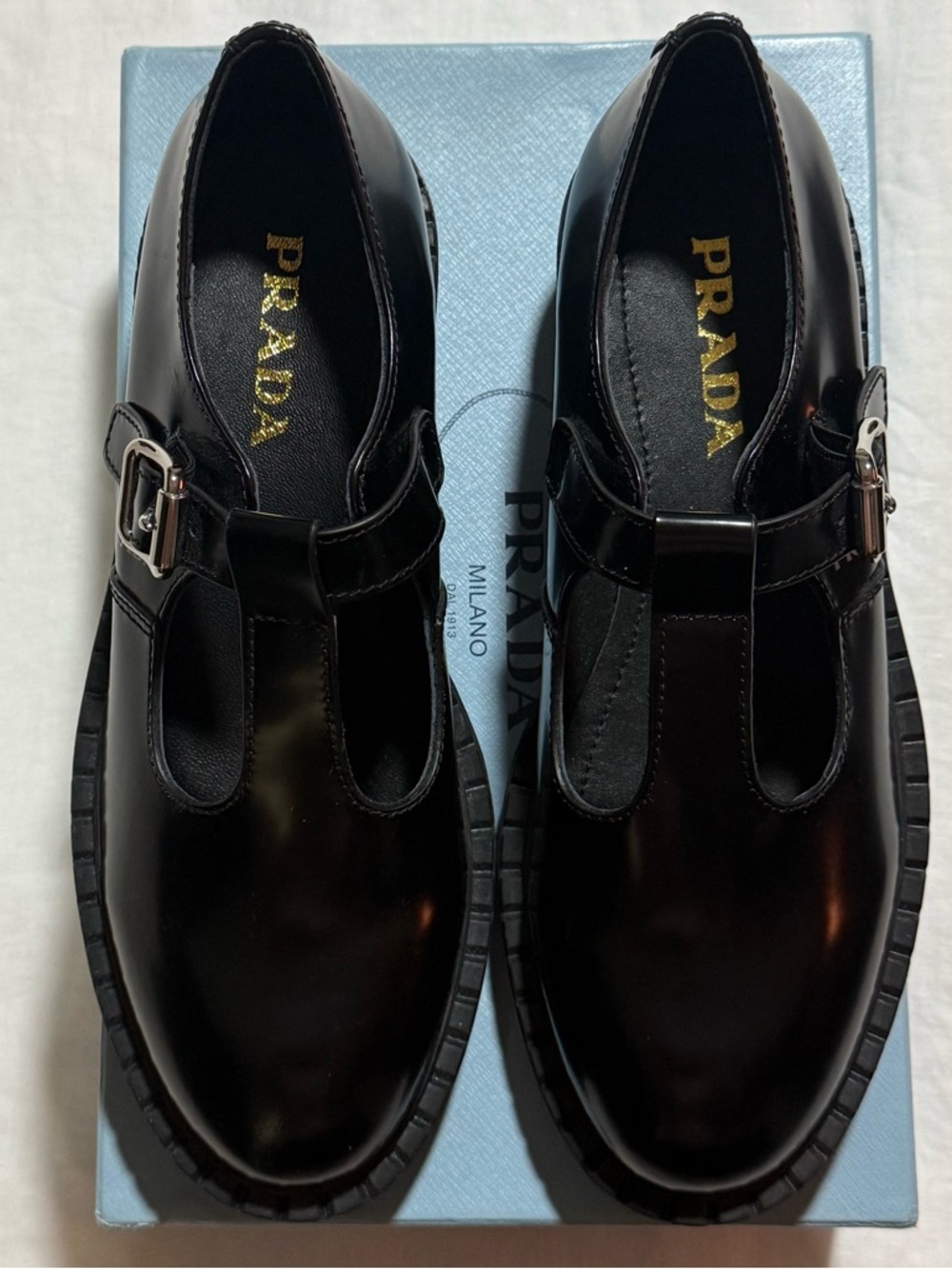 Prada Womens black leather shoe sandals - Picture 2 of 9